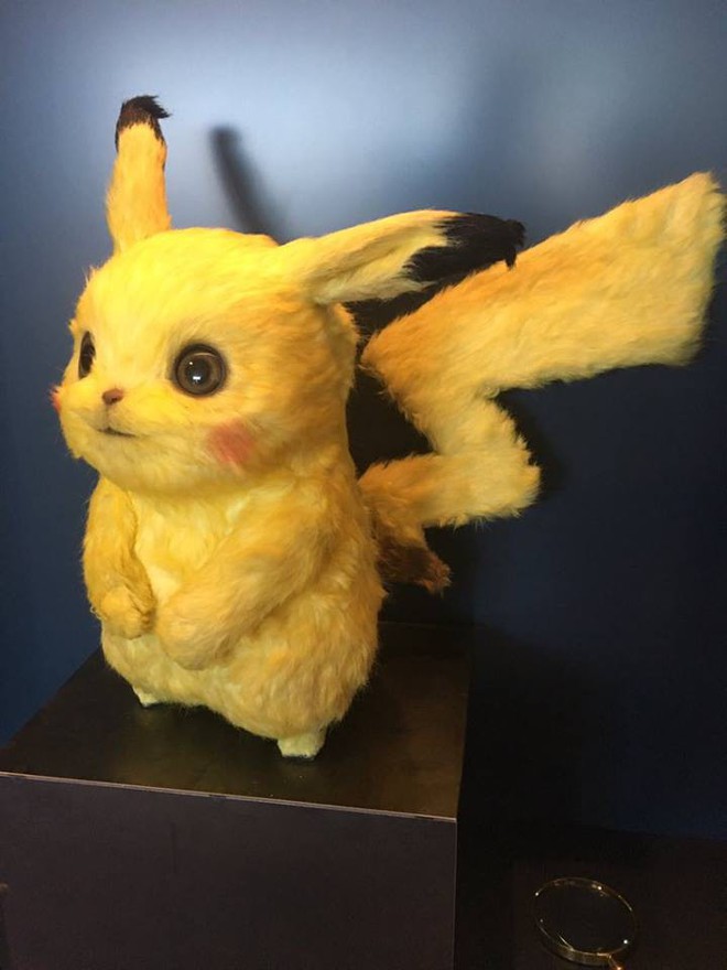 Lên phim mềm mượt đáng yêu là thế nhưng tượng mẫu của Pikachu ngoài đời gây hoảng hồn vì xơ xác như chuột đồng - Ảnh 2.