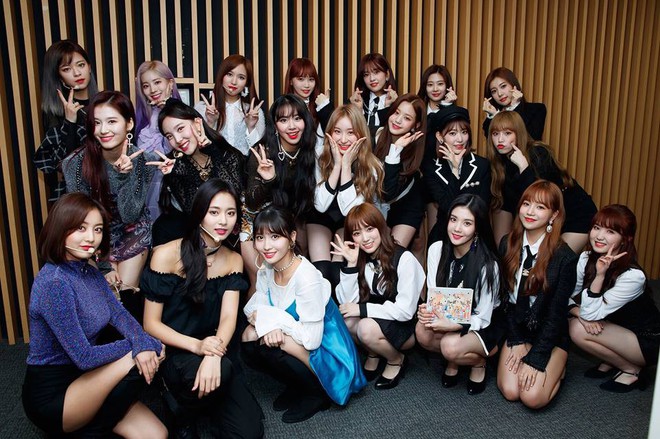 Đây là 4 idolgroup mà IZ*ONE yêu thích, riêng nhóm nam này được một nửa số thành viên “phát cuồng” - Ảnh 1.