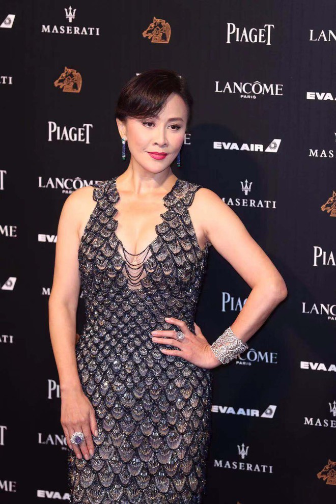 Thảm đỏ Kim M&atilde;: Như &Yacute; Ch&acirc;u Tấn đọ vai trần gợi cảm b&ecirc;n Nương Nương T&ocirc;n Lệ, Hồ Ca g&acirc;y sốt bởi qu&aacute; bảnh bao - Ảnh 18.