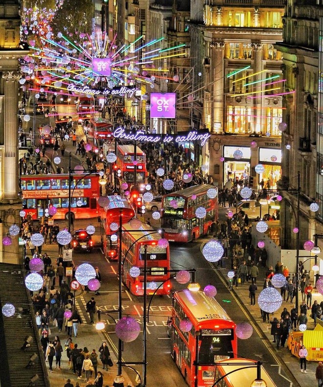 Những khoảnh khắc giao mùa ở London: Cả thành phố được trang hoàng lộng lẫy cho mùa Giáng sinh đang đến - Ảnh 2.