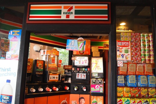 7-Eleven tại Indonesia - thất bại muối mặt của chuỗi cửa hàng tiện lợi đình đám và bài học xương máu: Chỉ nổi tiếng thôi là chưa đủ - Ảnh 1.