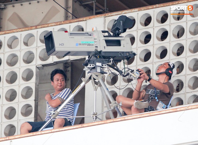 Myanmar sử dụng dàn máy quay đẳng cấp World Cup, khán giả Việt không còn lo bỏ lỡ bàn thắng - Ảnh 1.