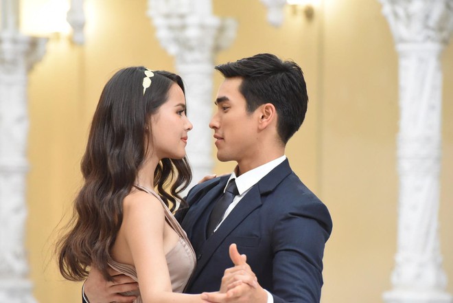 Top 7 cặp đôi hot nhất Thái Lan: Người vừa là rich kid vừa giỏi cả đôi, kẻ có mối tình ngang trái như phim - Ảnh 8.