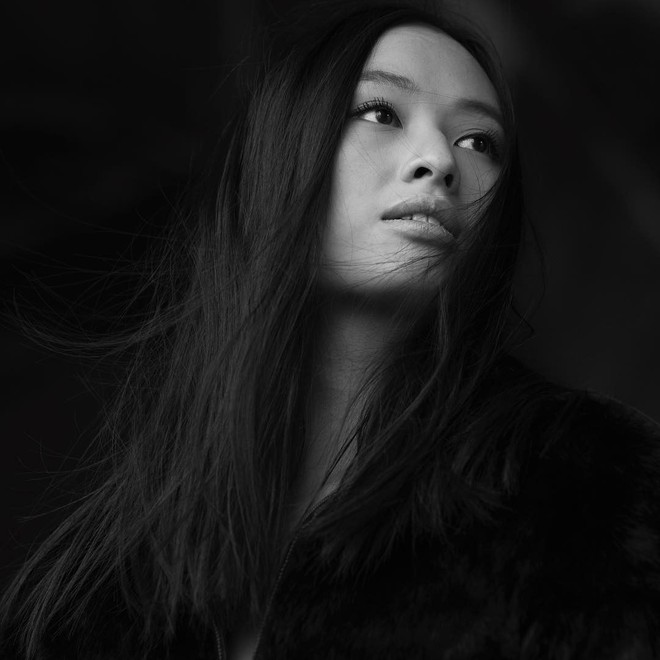 Con gái 21 tuổi của đạo diễn gốc Việt thành công nhất thế giới: Gương mặt đậm chất điện ảnh, vóc dáng nuột nà - Ảnh 2.