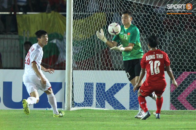 Vì sao cầu thủ Việt Nam sút trượt liên tiếp trong trận gặp Myanmar? - Ảnh 7.