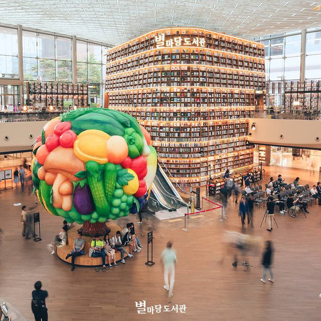 Thư viện khổng lồ nằm ở tận Seoul nhưng bạn trẻ Việt Nam n&agrave;o đến đ&acirc;y cũng phải check-in cho bằng được! - Ảnh 3.