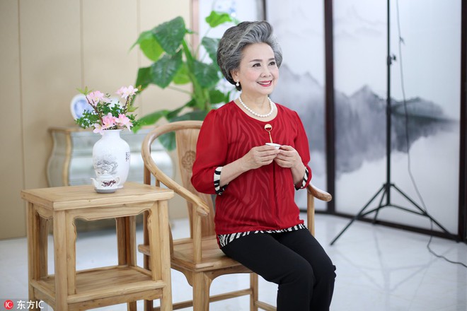 Trung Quốc: Khi cụ bà 71 tuổi vẫn hái ra tiền nhờ làm mẫu ảnh, người ta bắt đầu lo về một nền kinh tế tóc bạc - Ảnh 3.