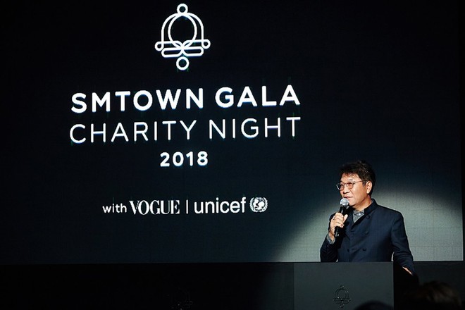 SM tổ chức đêm từ thiện cho trẻ em Việt Nam: Nữ thần Irene đọ sắc với dàn mỹ nhân, Siwon phong độ bên SHINee, NCT - Ảnh 2.