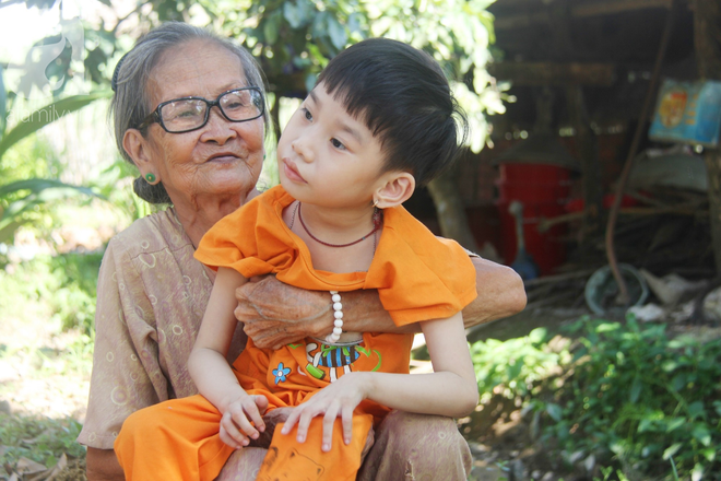 Bố bỏ từ khi chưa sinh ra, bé gái 5 tuổi bại não sống cùng người mẹ tật nguyền cầu xin một lần được chữa bệnh - Ảnh 10.