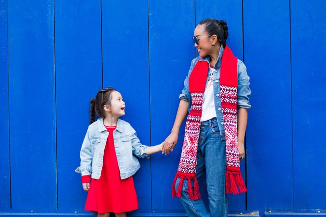 Con gái Đoan Trang mới 4 tuổi đã ra dáng fashionista nhí, cùng bố mẹ thực hiện bộ ảnh mới cực “chất” - Ảnh 10.