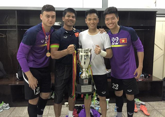 Tuyển thủ Việt Nam có body đẹp nhất sắp san bằng kỷ lục của thầy cũ tại AFF Cup - Ảnh 2.