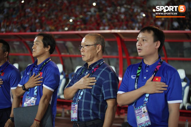 HLV Park Hang Seo sẵn sàng "xù lông" bảo vệ đội bóng của mình - Ảnh 3.