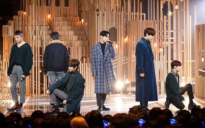 Kh&ocirc;ng phải EXO, đ&acirc;y mới l&agrave; boygroup chặn đứng chuỗi ng&agrave;y &ocirc;m c&uacute;p của TWICE - Ảnh 2.