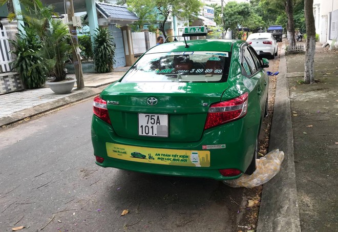 Bắt du khách Hàn Quốc dùng dao uy hiếp tài xế taxi để cướp tài sản ở Đà Nẵng - Ảnh 2.