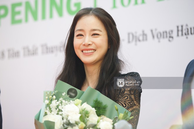 Nữ thần Kim Tae Hee quá xuất thần, thể hiện đẳng cấp mỹ nhân đẹp nhất xứ Hàn tại sự kiện Hà Nội - Ảnh 11.