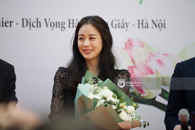 Nữ thần Kim Tae Hee quá xuất thần, thể hiện đẳng cấp mỹ nhân đẹp nhất xứ Hàn tại sự kiện Hà Nội - Ảnh 7.