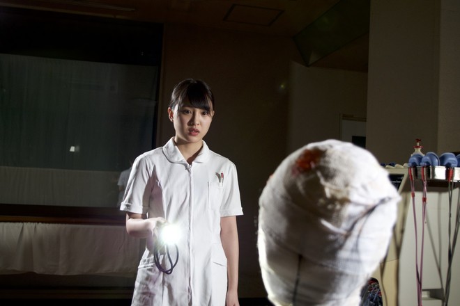 Phim kinh dị Nhật Bệnh Viện Oan Hồn” tung trailer: Thành viên AKB48 trở thành y tá trừ tà - Ảnh 4.