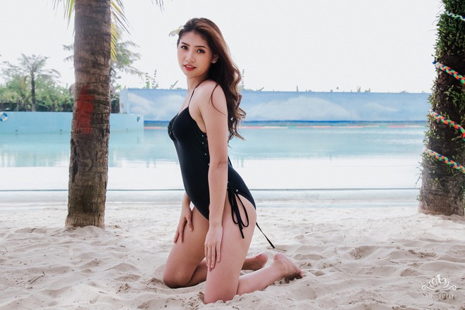 Dàn gái xinh ĐH FPT Hà Nội khoe dáng với bikini đen, không dễ để tìm ra người sexy nhất - Ảnh 13.