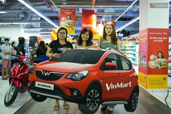Lộ diện người đầu tiên trúng thưởng ô tô VinFast tại Việt Nam trong cuộc đua mua sắm VinMart & VinMart+ - Ảnh 23.