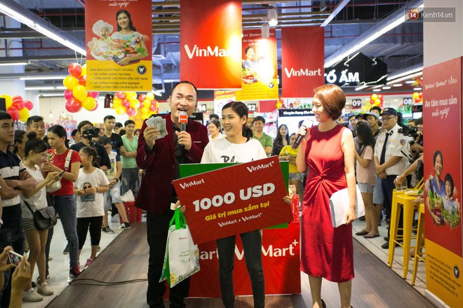 Lộ diện người đầu tiên trúng thưởng ô tô VinFast tại Việt Nam trong cuộc đua mua sắm VinMart & VinMart+ - Ảnh 20.