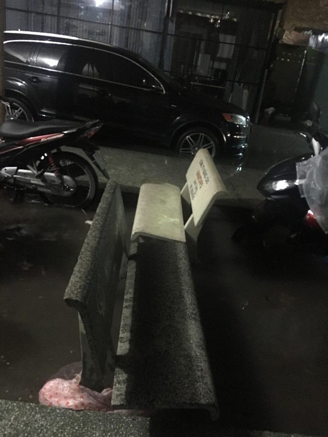 Chu đ&aacute;o như FC Mỹ T&acirc;m: Biết thần tượng đang ốm, fan đội mưa b&atilde;o x&acirc;y cầu để tiện di chuyển sau đ&ecirc;m nhạc - Ảnh 3.