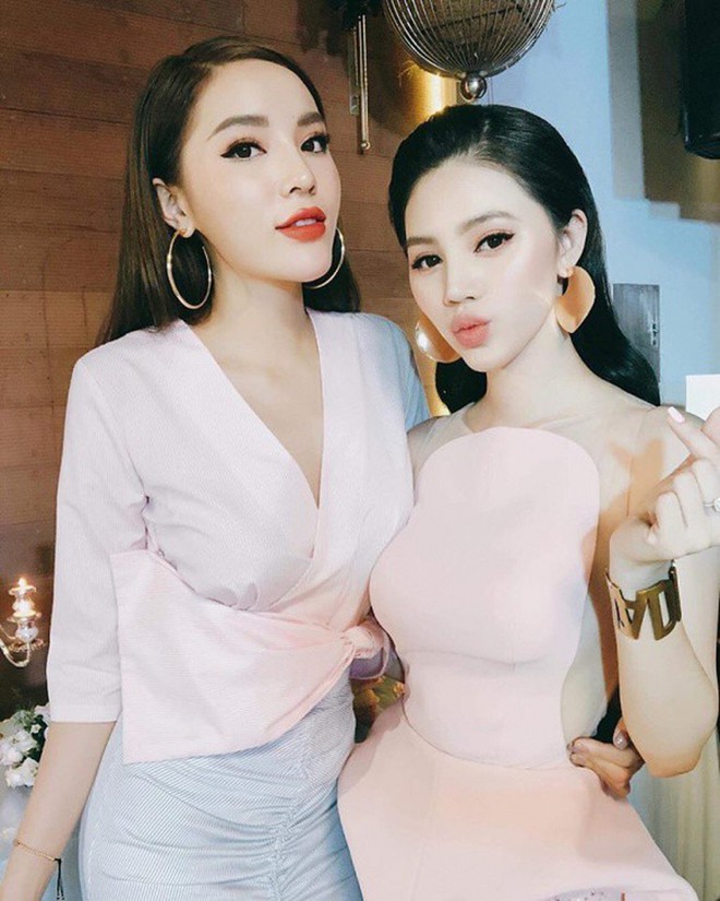 Từ chị em hoá người dưng, Jolie Nguyễn phản ứng thế nào khi chạm trán Kỳ Duyên tại sự kiện? - Ảnh 3.