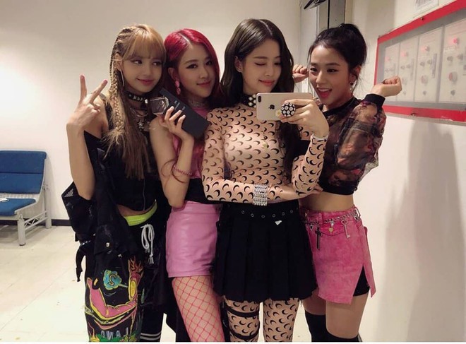 Dân mạng soi loạt nghi vấn tố Black Pink mới là girlgroup cô A và những người bạn lộ liễu nhất Kpop - Ảnh 6.