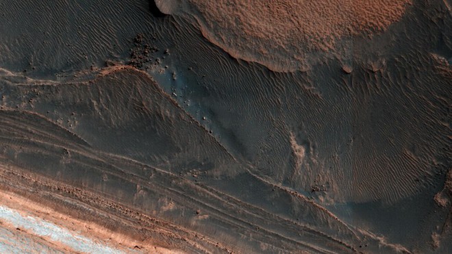 Chiêm ngưỡng những hình ảnh kỳ thú trên bề mặt sao Hỏa - Ảnh 7.