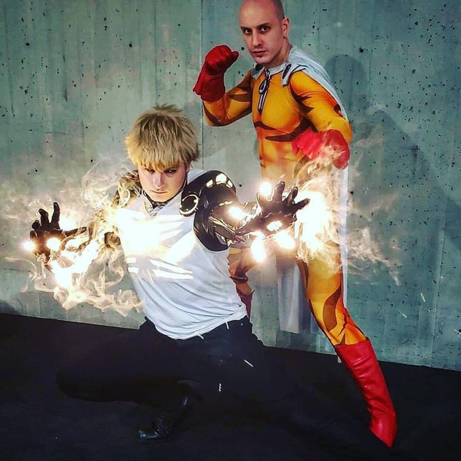 Đẳng cấp cosplay hơn cả kỹ xảo Hollywood: Hóa thành Genos (One Punch Man) tung chưởng khói lửa như thật - Ảnh 5.