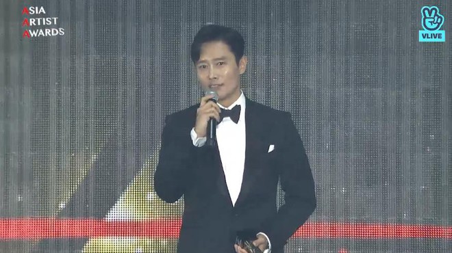 Asia Artist Awards 2018 &ldquo;rẻ r&uacute;ng h&oacute;a&rdquo; giải Daesang thần th&aacute;nh khi trao Nghệ sĩ của năm cho hẳn&hellip; 20 t&ecirc;n tuổi - Ảnh 9.