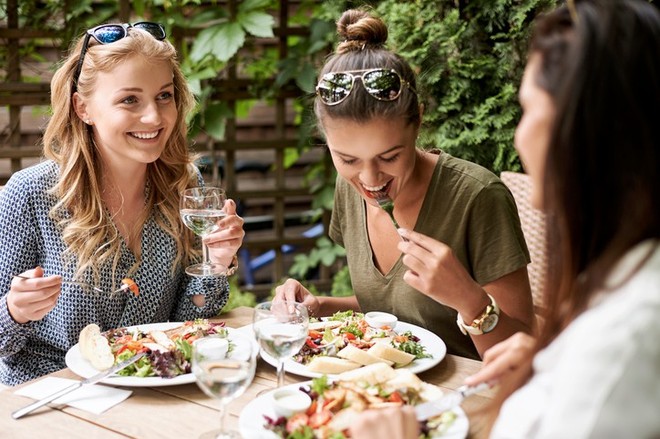 5 việc bạn cần l&agrave;m h&agrave;ng ng&agrave;y để giữ cho v&ugrave;ng thận lu&ocirc;n khỏe mạnh, hoạt động ổn định - Ảnh 1.