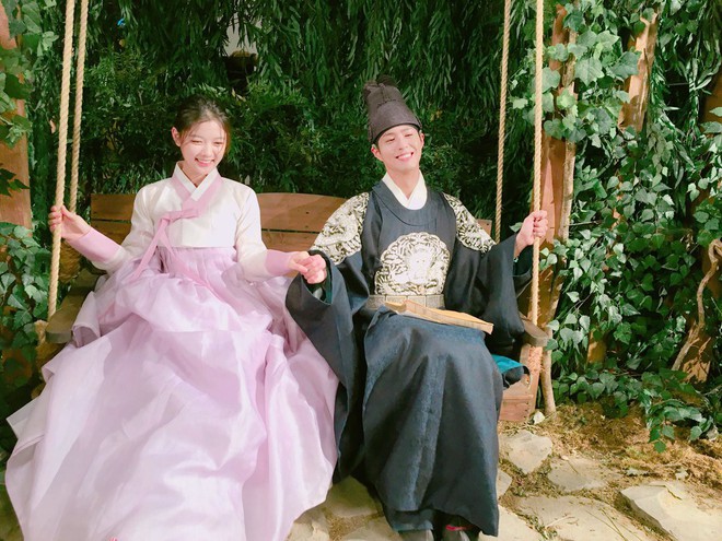 Park Bo Gum và Kim Yoo Jung đối đầu trực tiếp trên đường đua phim Hàn- Ảnh 3.