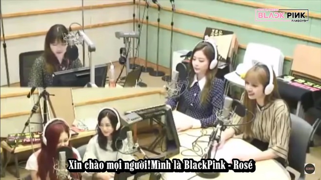 Jennie từng ch&agrave;o kh&aacute;n giả m&agrave; qu&ecirc;n giới thiệu m&igrave;nh l&agrave; th&agrave;nh vi&ecirc;n của BLACKPINK? - Ảnh 4.