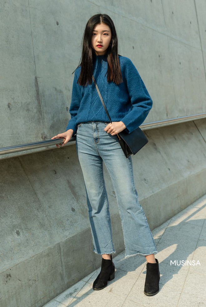Street style giới trẻ H&agrave;n tuần qua chứng minh: mix đồ đơn giản, thoải m&aacute;i lu&ocirc;n l&agrave; đẹp v&agrave; cool nhất - Ảnh 6.
