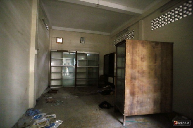 Cảnh hoang tàn bên trong ngôi trường tiểu học bị bỏ hoang hơn 3 năm ở Sài Gòn - Ảnh 16.