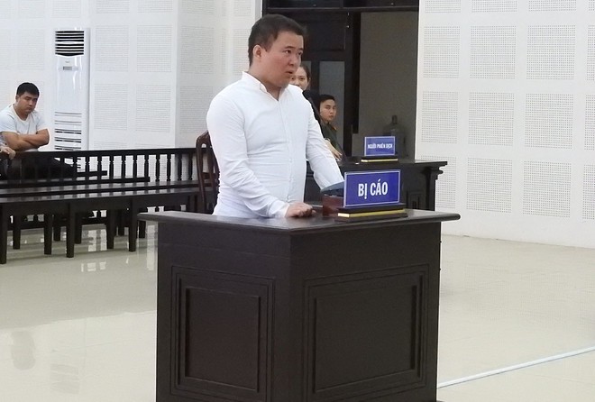 Trộm mỹ phẩm ở sân bay Đà Nẵng, hướng dẫn viên người Trung Quốc lãnh án 9 tháng tù - Ảnh 1.