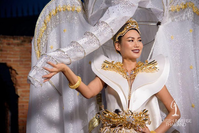 HHen Niê diện Bánh Mì, còn Hoa hậu Lào thì hóa trang như phân thân để đi thi Miss Universe 2018 - Ảnh 4.