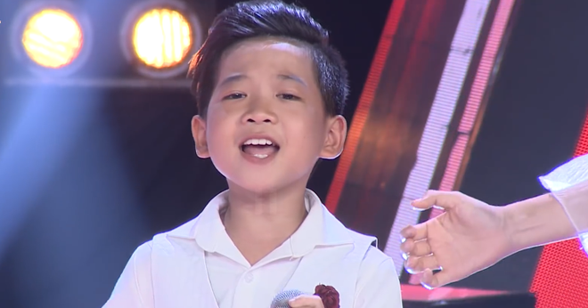 Giọng hát Việt nhí: Cậu bé với biểu cảm như ông cụ non khiến Soobin Hoàng Sơn không nhịn được cười - Ảnh 6.