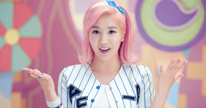 Được gọi l&agrave; bản sao của Irene, th&agrave;nh vi&ecirc;n của IZ*ONE c&ograve;n c&oacute; g&igrave; hơn ngo&agrave;i  nhan sắc? - Ảnh 4.