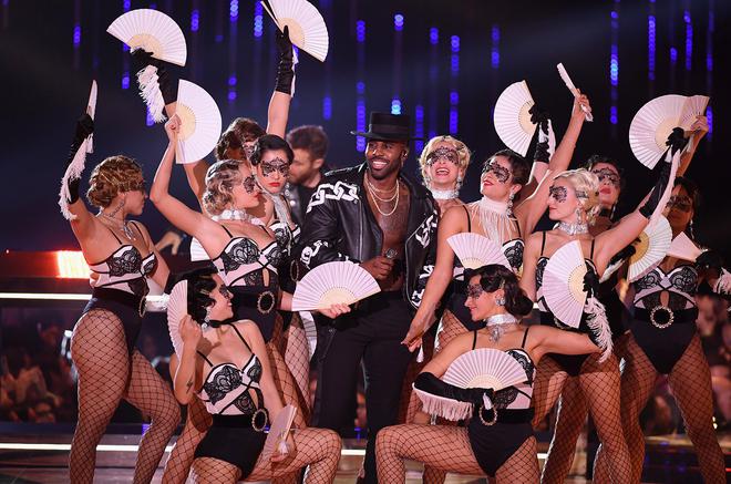 5 khoảnh khắc đ&aacute;ng nhớ nhất tại lễ trao giải MTV EMAs 2018 - Ảnh 4.
