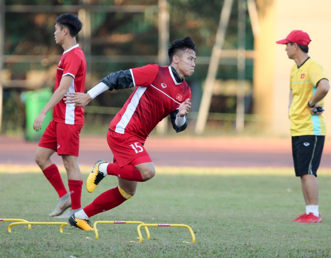 AFF CUP 2018: Đội tuyển Việt Nam mời CĐV rời sân cho buổi tập kín- Ảnh 14.
