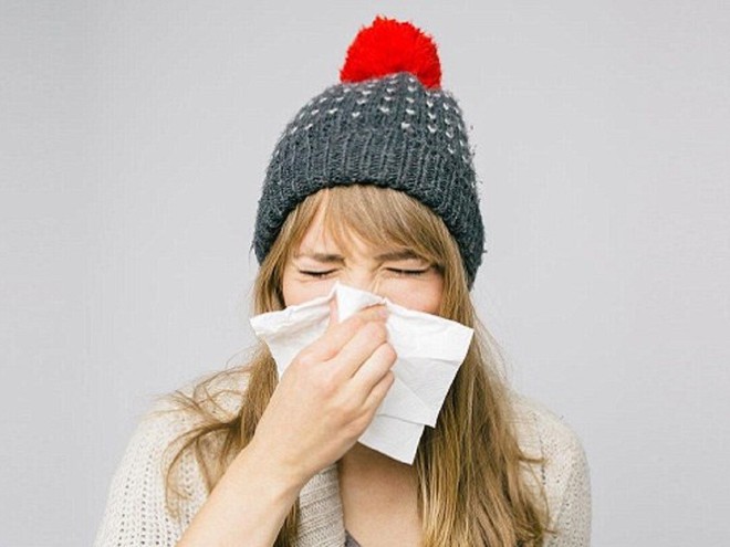 Thời tiết đột ngột chuyển lạnh khiến bạn có nguy cơ gặp phải hàng loạt vấn đề sức khỏe nghiêm trọng - Ảnh 1.