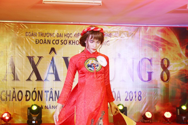 Lộ diện chàng trai đăng quang cuộc thi Miss nam sinh hot nhất hôm nay: Chân siêu thon và dài, mặt thanh tú baby như con gái - Ảnh 5.