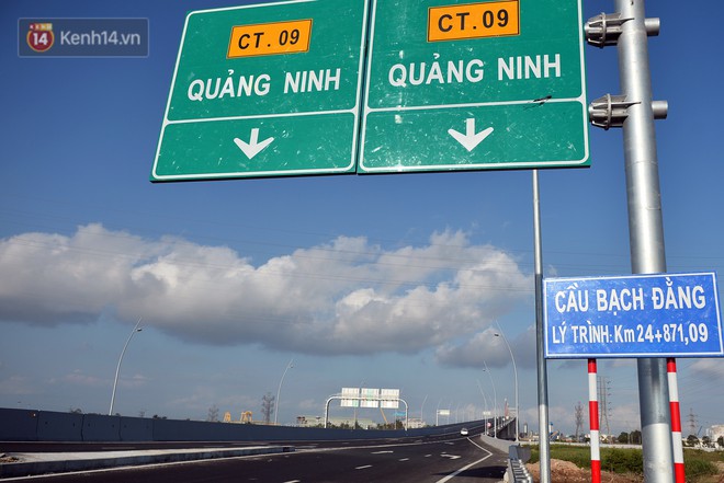 Quảng Ninh: Mới th&ocirc;ng xe hơn 2 th&aacute;ng, cầu Bạch Đằng 7.600 tỷ đ&atilde; xuất hiện hiện tượng lồi l&otilde;m - Ảnh 1.