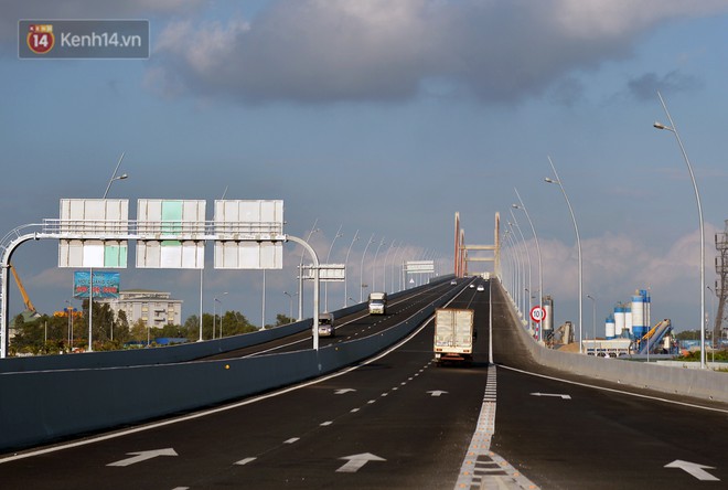 Quảng Ninh: Mới thông xe hơn 2 tháng, cầu Bạch Đằng 7.600 tỷ đã xuất hiện hiện tượng lồi lõm - Ảnh 2.