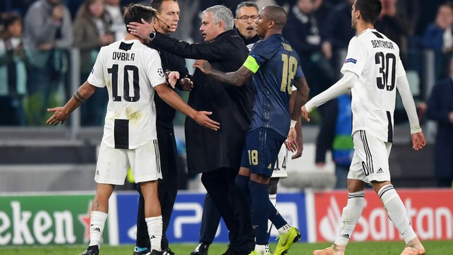Gáy to nữa đi nào - Màn trêu ngươi của Mourinho khiến cầu thủ Juventus điên tiết - Ảnh 10.