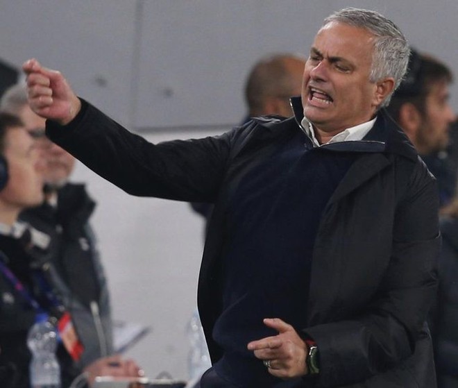 Gáy to nữa đi nào - Màn trêu ngươi của Mourinho khiến cầu thủ Juventus điên tiết - Ảnh 1.