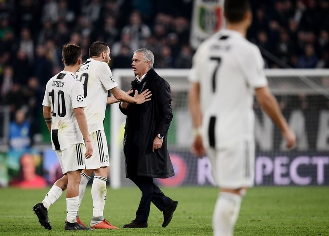 Gáy to nữa đi nào - Màn trêu ngươi của Mourinho khiến cầu thủ Juventus điên tiết - Ảnh 6.