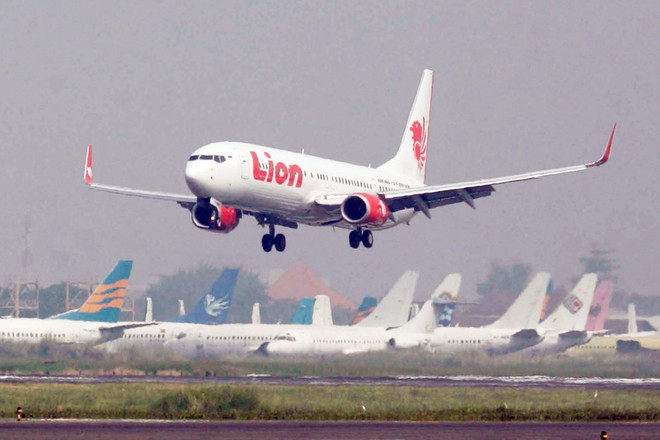 Sau tai nạn thảm khốc ở Indonesia, hàng trăm chiếc máy bay của Boeing chịu ảnh hưởng - Ảnh 1.