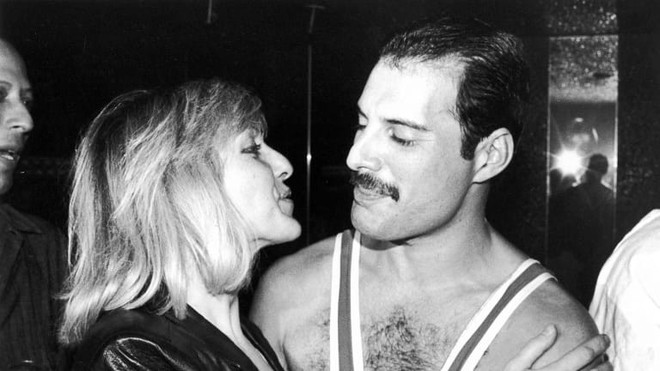 Câu chuyện về huyền thoại Freddie Mercury cùng người phụ nữ duy nhất mà ông yêu trong suốt cuộc đời - Ảnh 8.